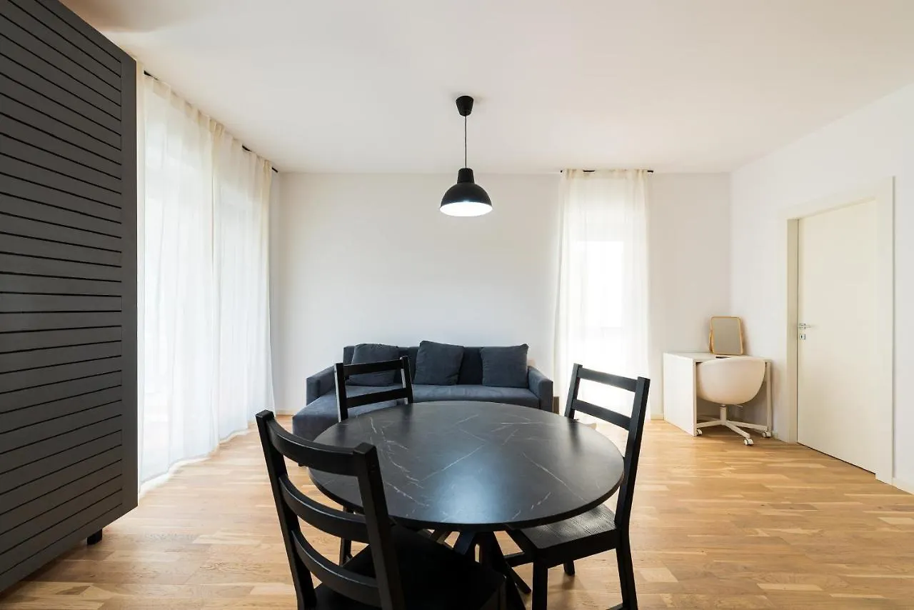 Sara - Stylish Apt With Balcony Near Piata Obor Boekarest Appartement