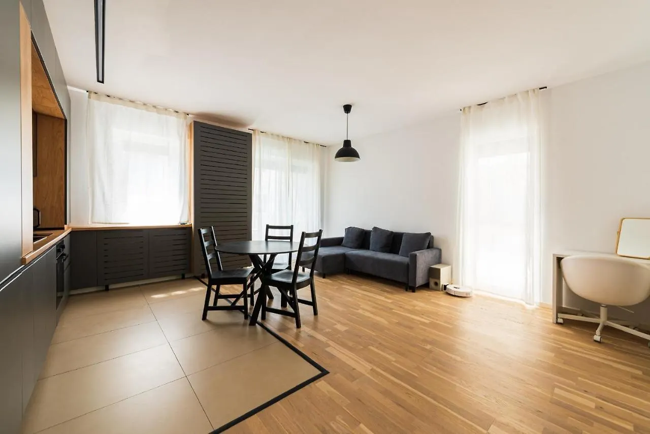Appartement Sara - Stylish Apt With Balcony Near Piata Obor Boekarest Roemenië
