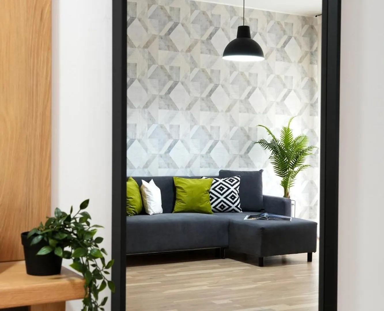 Sara - Stylish Apt With Balcony Near Piata Obor 부쿠레슈티 0*,  루마니아