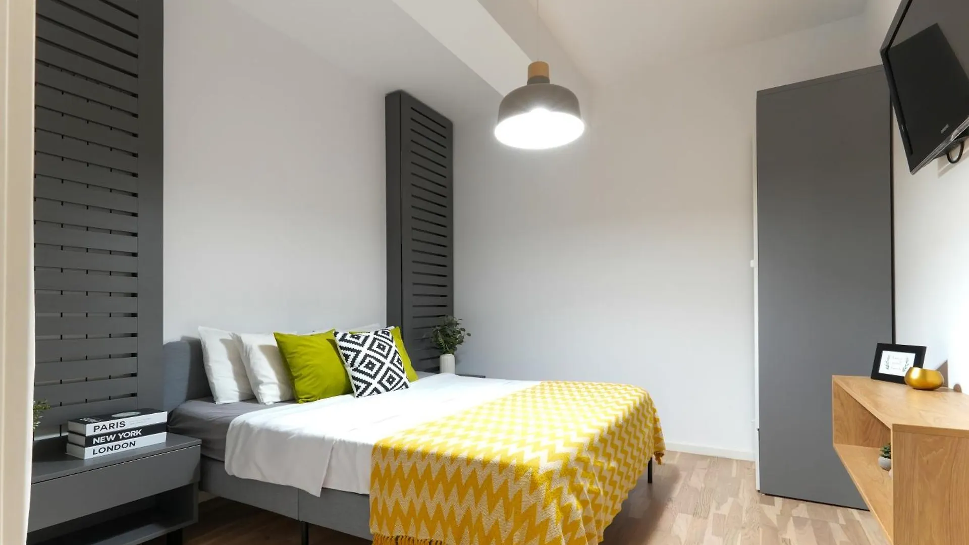 Sara - Stylish Apt With Balcony Near Piata Obor 부쿠레슈티 아파트