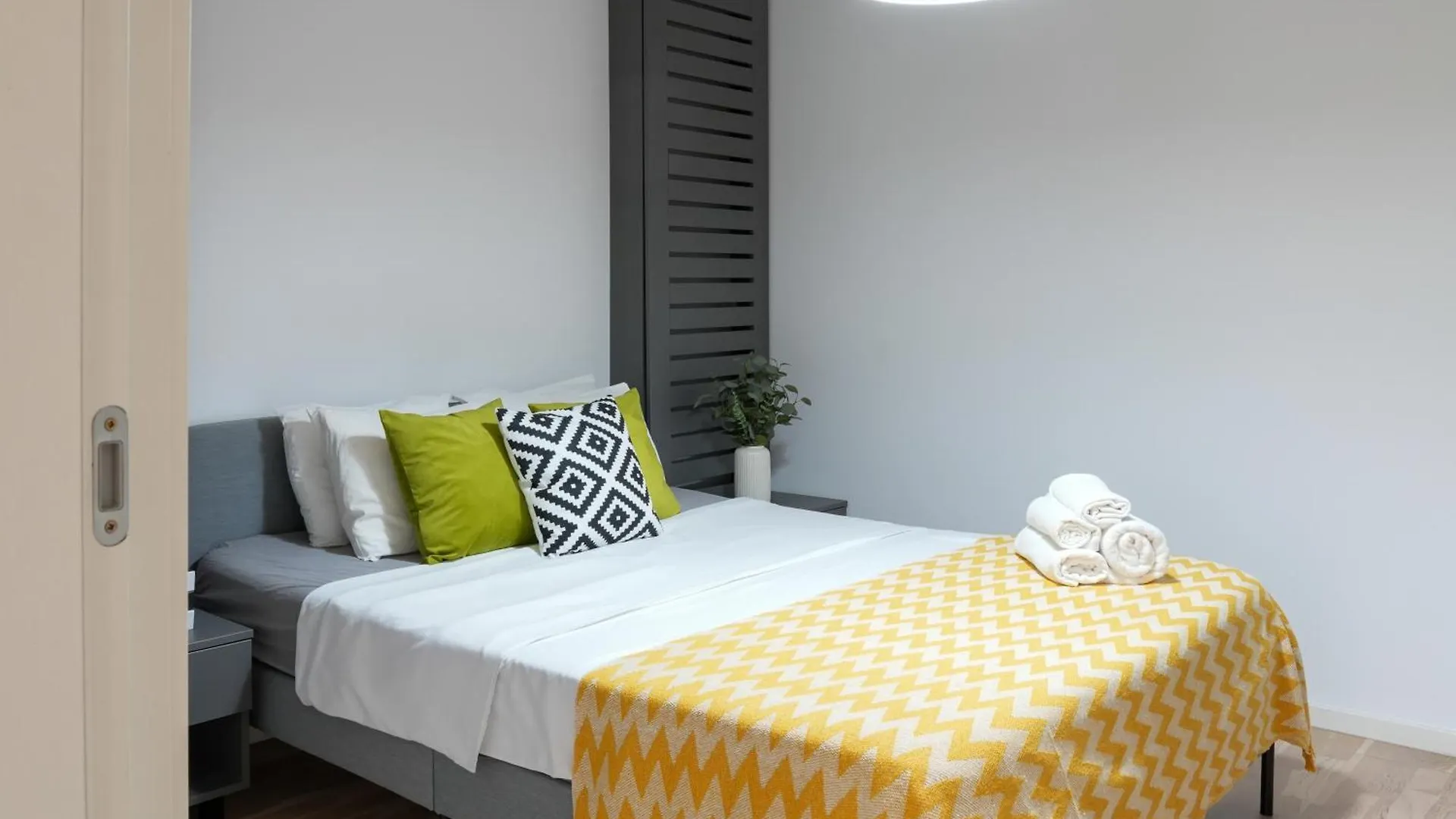 Sara - Stylish Apt With Balcony Near Piata Obor Bucureşti România