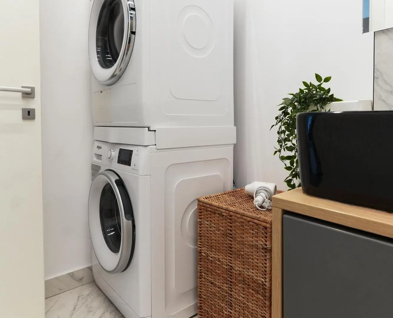 Sara - Stylish Apt With Balcony Near Piata Obor 부쿠레슈티 0*,