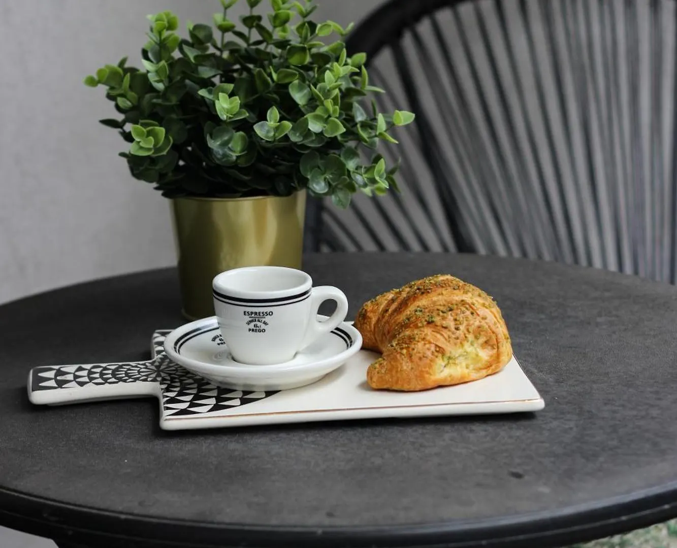 Sara - Stylish Apt With Balcony Near Piata Obor 부쿠레슈티 아파트